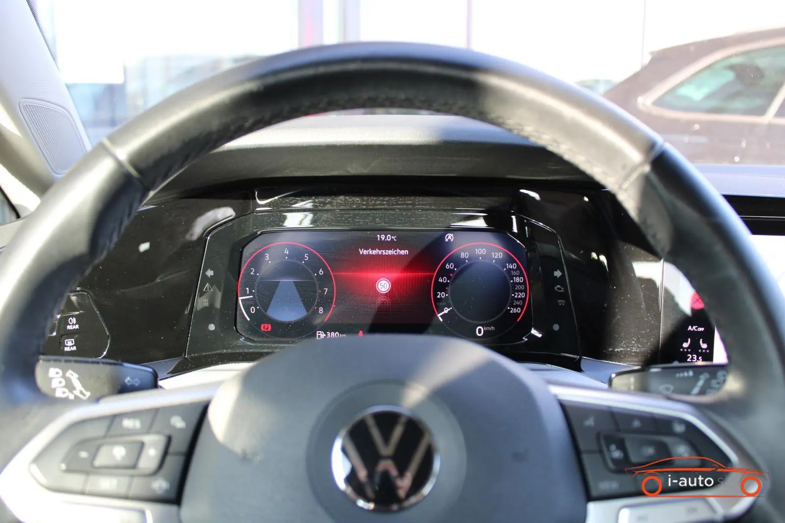 Volkswagen Golf 2020 na predaj – fotografia 13