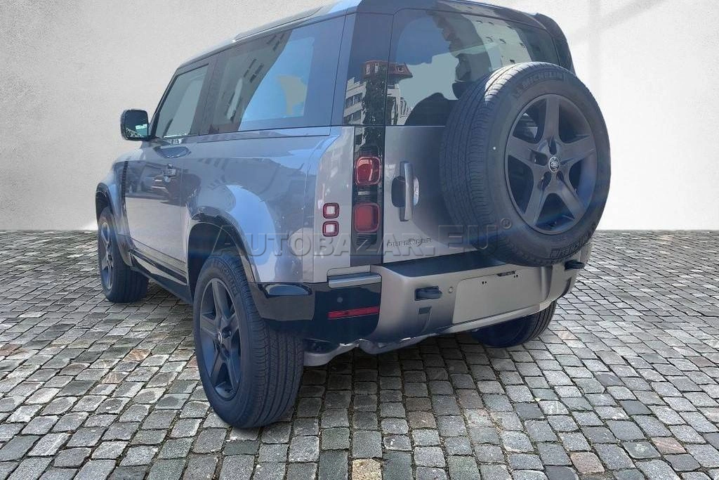 Land Rover Defender 90 3.0 I6 D250 MHEV X-Dynamic SE A/T AWD