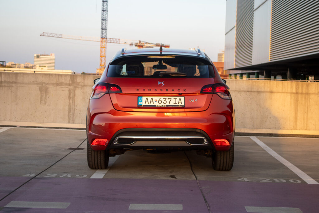 DS Automobiles 4 CROSSBACK