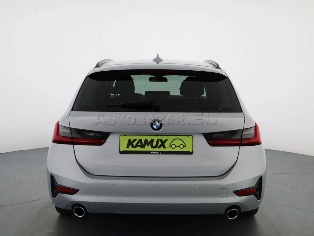 BMW Rad 3 Touring 330d  A/T