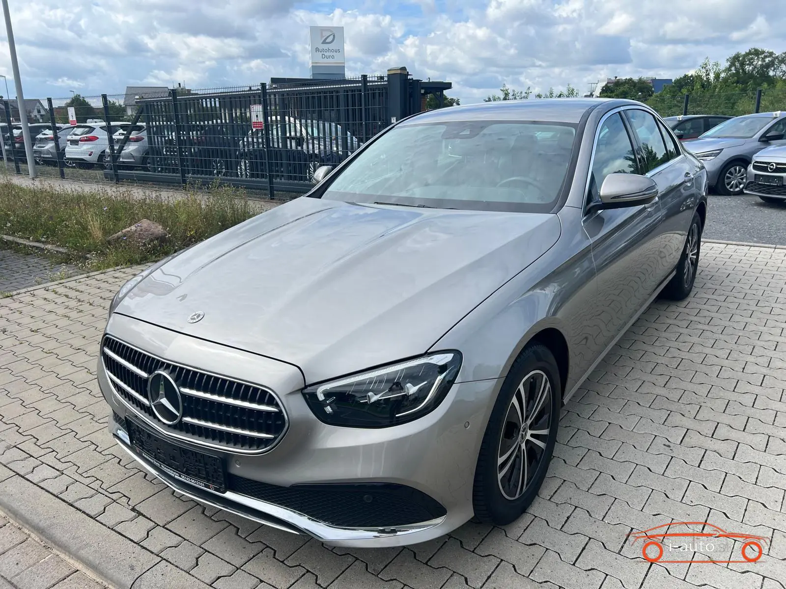 Mercedes-Benz E