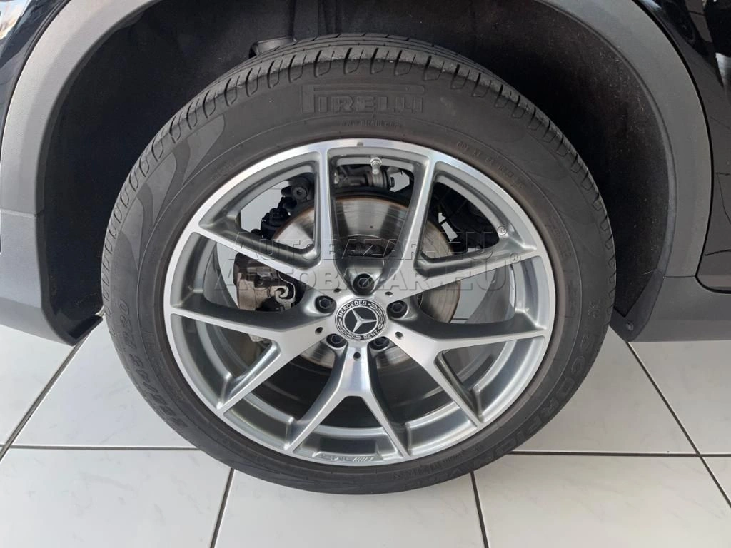 Mercedes GLC 300 4MATIC A/T