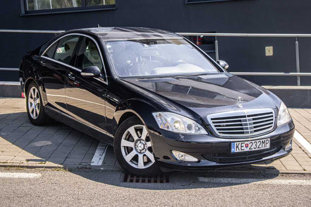 Mercedes S trieda