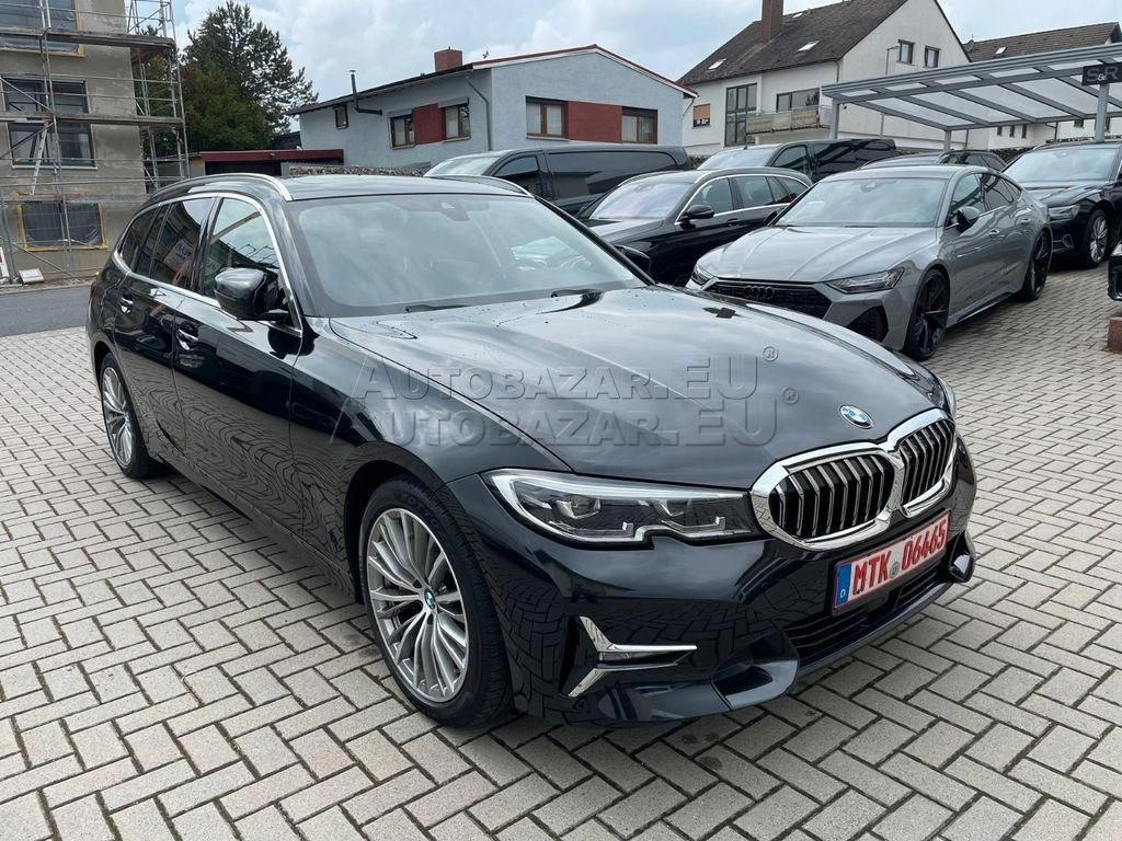 BMW rad 3 Touring 330i Touring A/T
