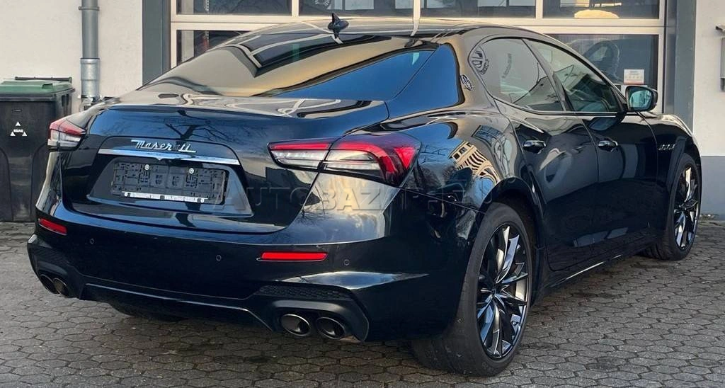 Maserati Ghibli 3.0 V6 Nerissimo