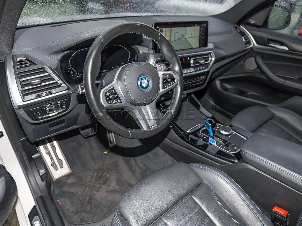 BMW iX3 A/T