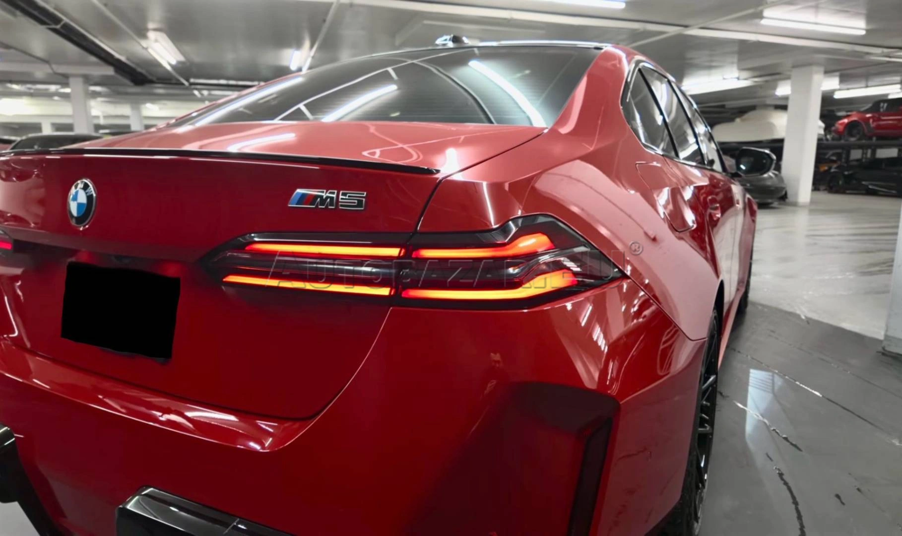 BMW M5 – Carbon – Keramické brzdy – Bowers & Wilkins – NETTO 114.500€