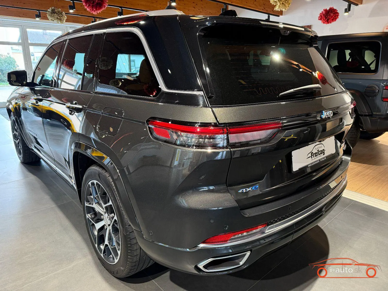 Jeep Grand Cherokee 2023 na predaj – fotografia 4