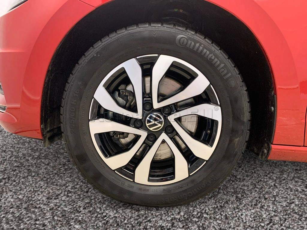 Volkswagen Touran 2.0 TDI DSG Active