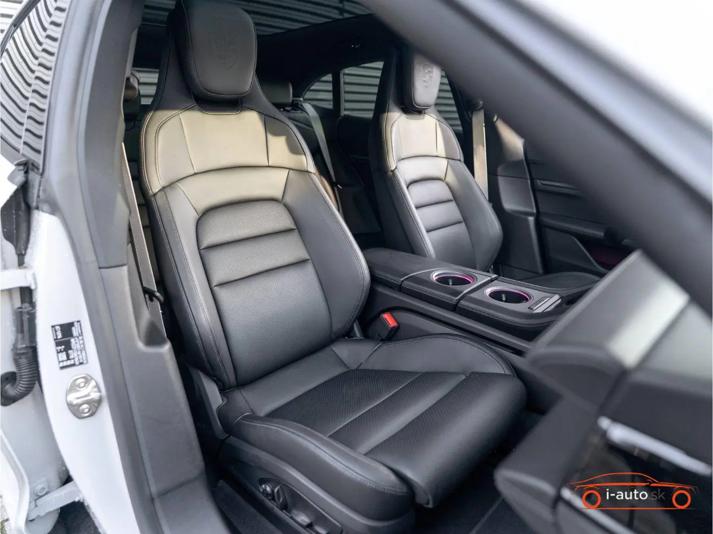 Porsche Taycan 2025 na predaj – fotografia 32