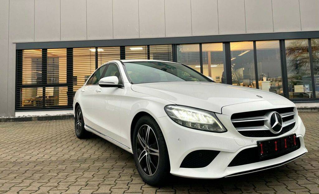 Mercedes-Benz C trieda Sedan 220 d A/T