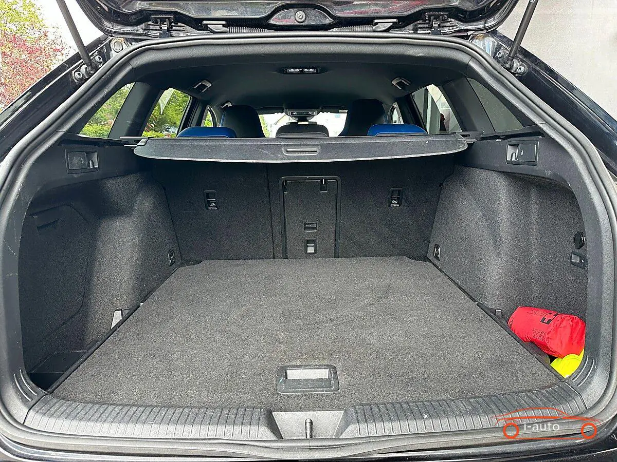 Volkswagen Golf 2022 na predaj – fotografia 13