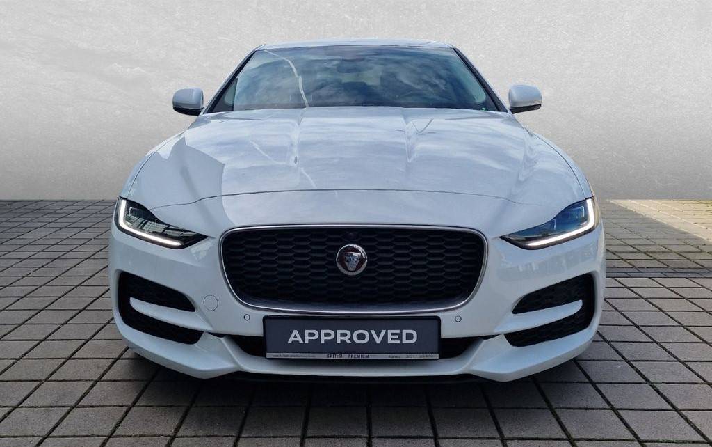 Jaguar XE 2.0D I4 D200 S A/T