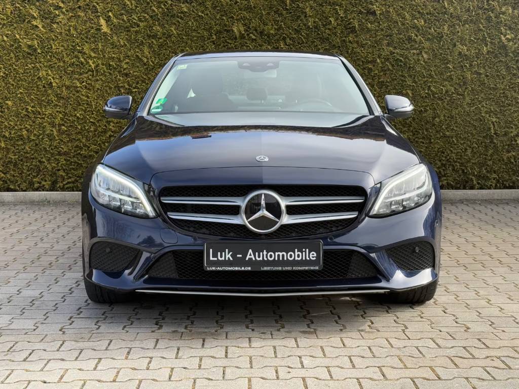 Mercedes-Benz C trieda Sedan 220 d A/T