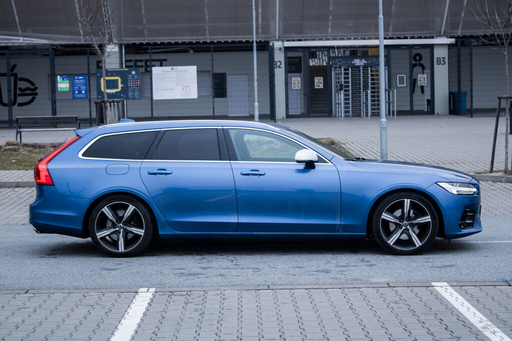Volvo V90