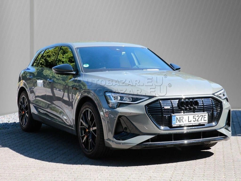 Audi e-tron 55 quattro S line
