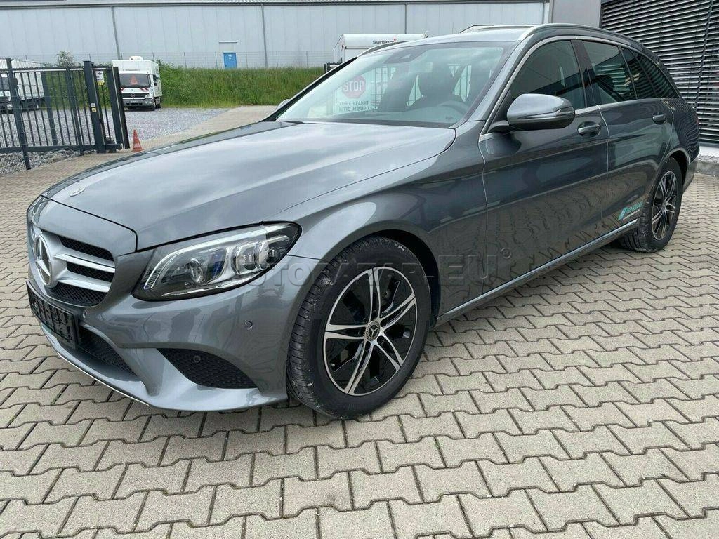 Mercedes-Benz C trieda Kombi 220 d A/T