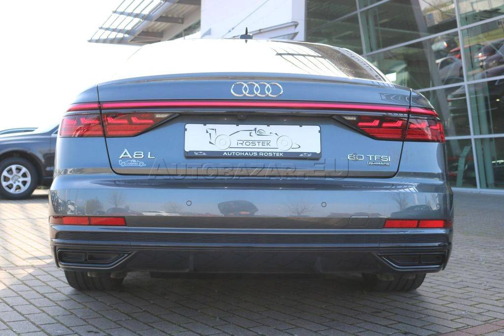 Audi A8 Long 60 4.0 TFSI V8 quattro tiptronic.