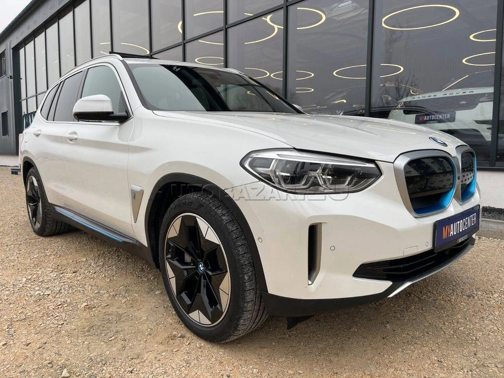 BMW iX3 A/T