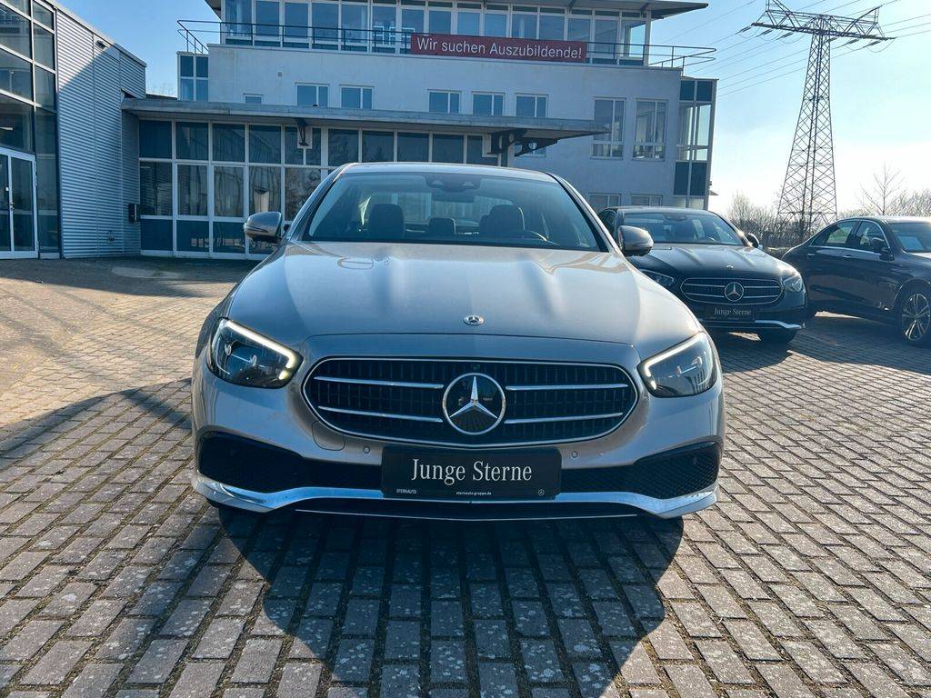 Mercedes-Benz E trieda Sedan 200 d A/T