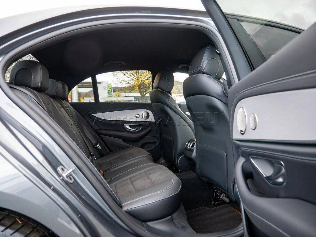Mercedes-Benz E trieda Sedan 300 d mHEV 4MATIC A/T