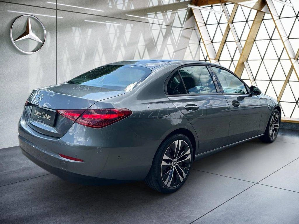 Mercedes-Benz C trieda Sedan Mercedes Benz  300d