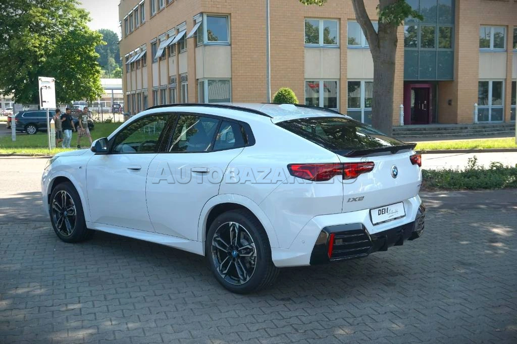 BMW iX2 20 eDrive M Sport