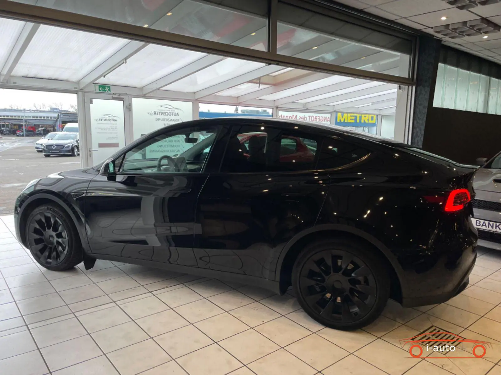 Tesla Model Y 2023 na predaj – fotografia 9
