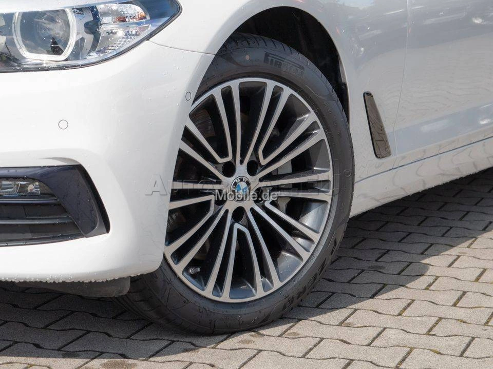 BMW Rad 5 Touring 530d xDrive A/T