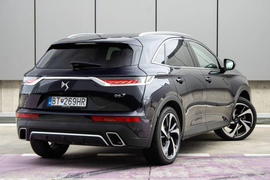 DS Automobiles 7 CROSSBACK