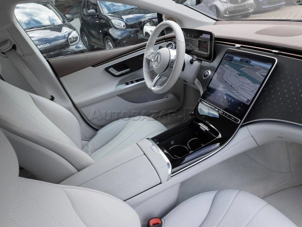 Mercedes-Benz EQE 300