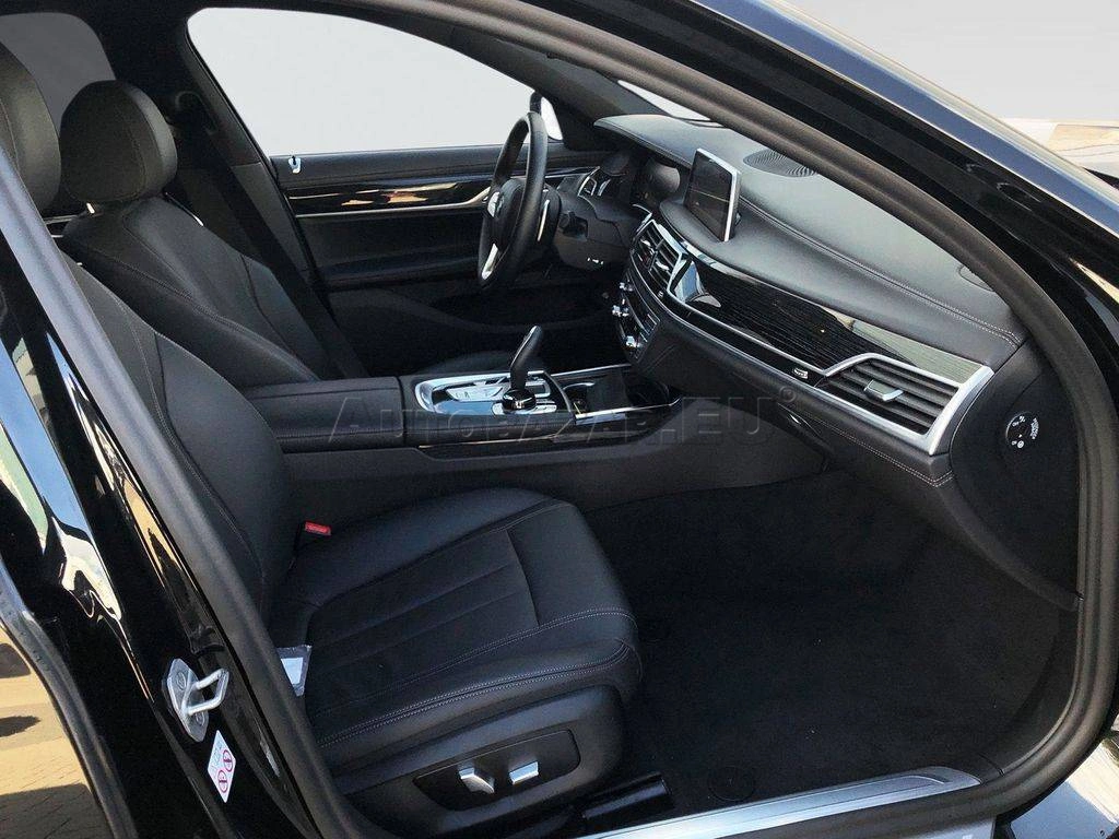 BMW Rad 7 750i xDrive A/T