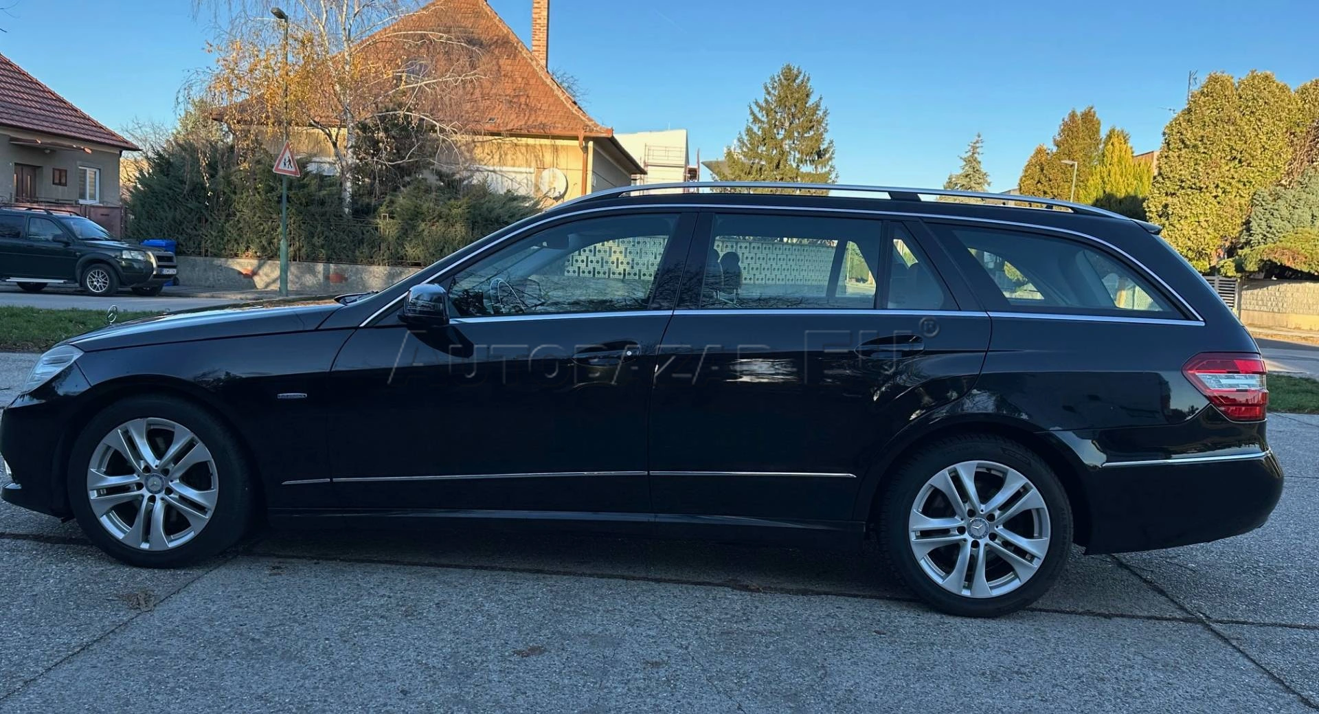 Mercedes-Benz E trieda Kombi 350 CDi BlueEfficiency, Avantgarde 4MATIC, 170 kW