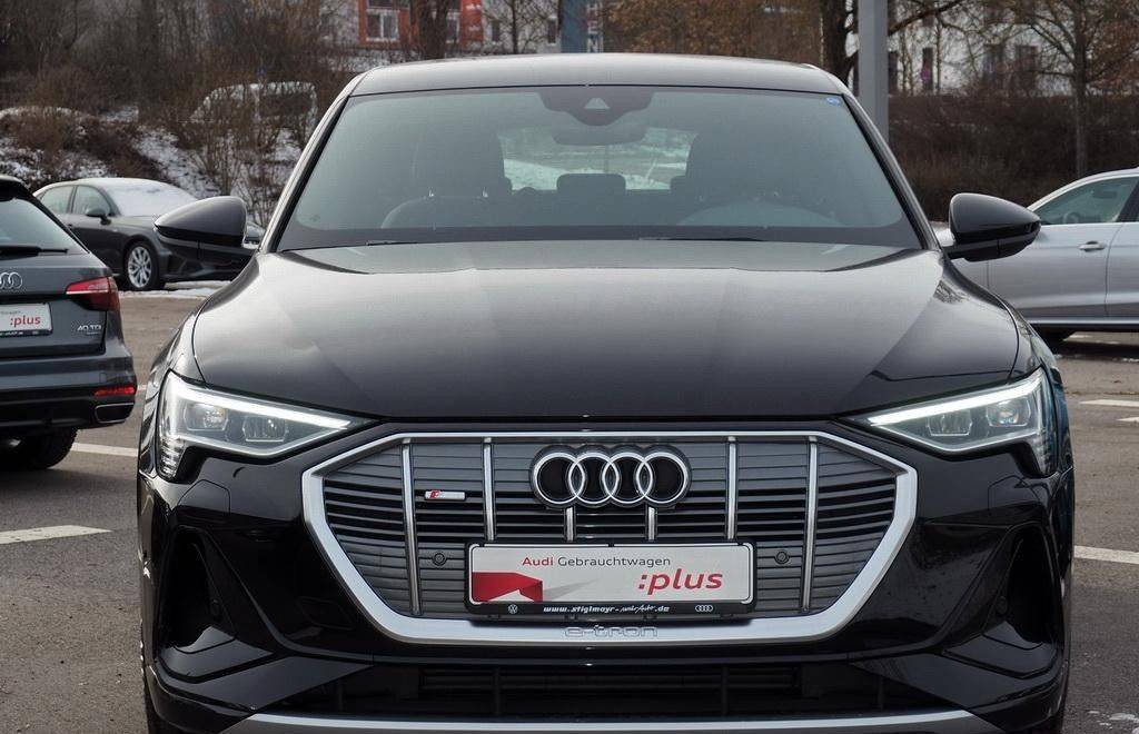 Audi E-tron 55 quattro S line