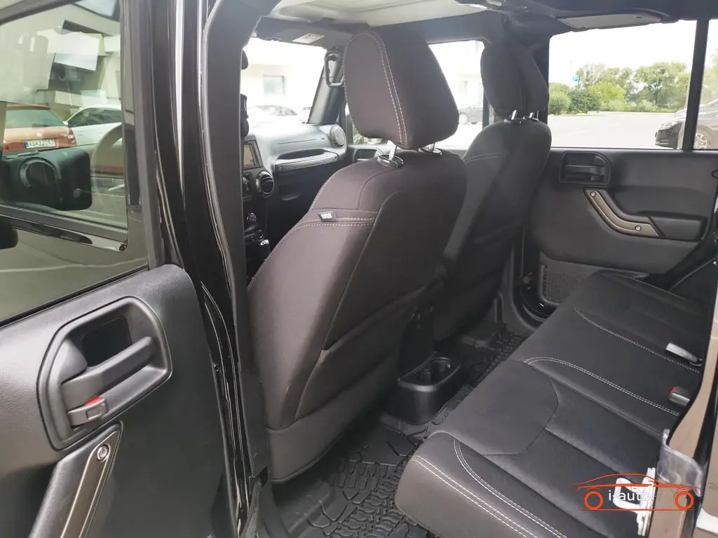 Jeep Wrangler 2018 na predaj – fotografia 32