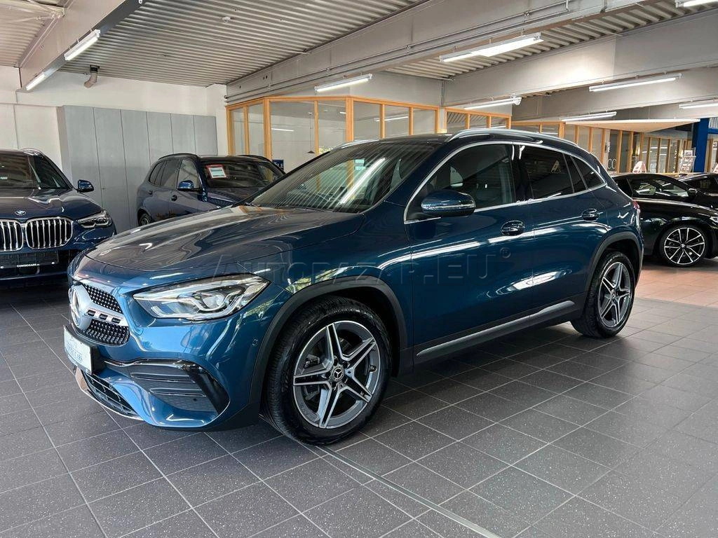 Mercedes-Benz GLA 200 d A/T