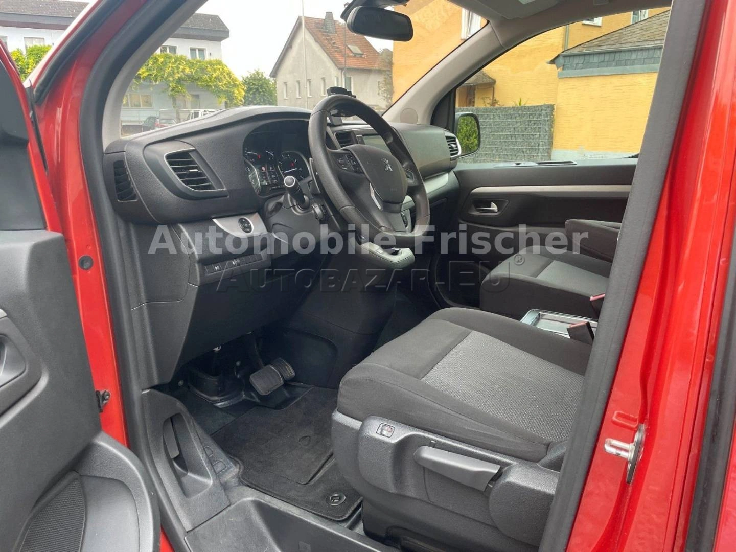 Peugeot Traveller  Business L2