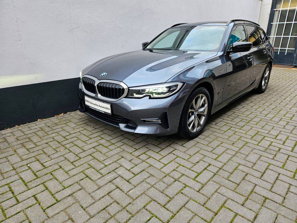 BMW Rad 3 Touring 330d  xDrive A/T