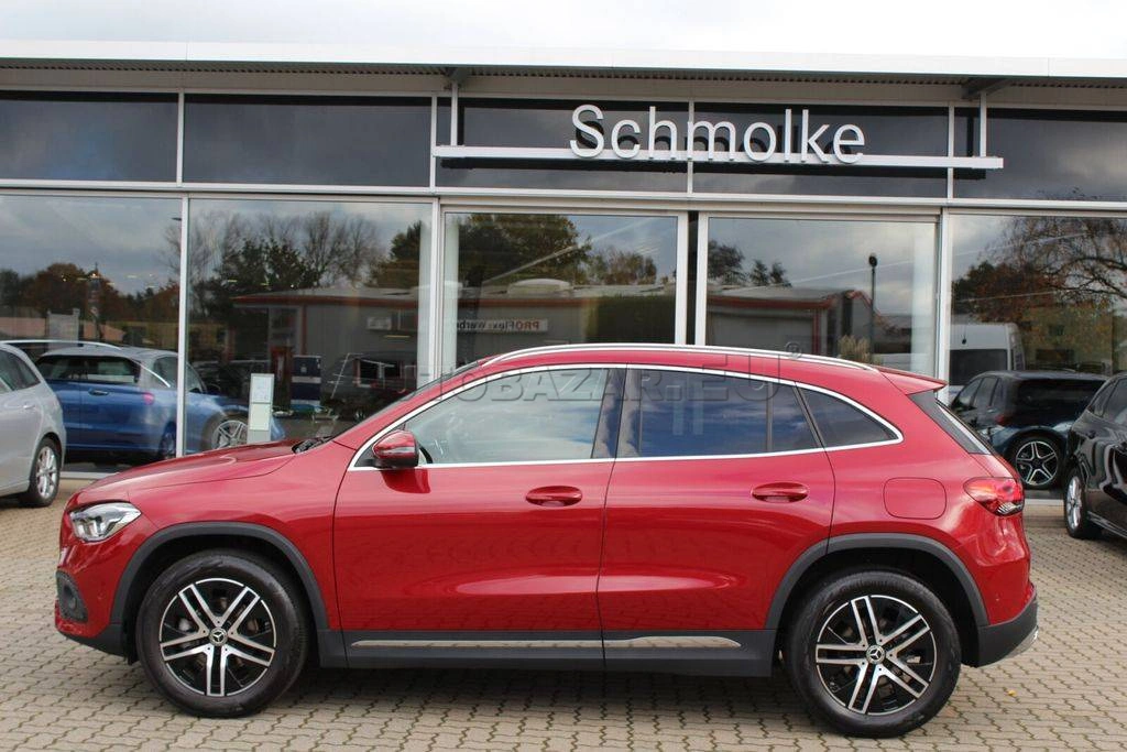 Mercedes-Benz GLA 200 d A/T