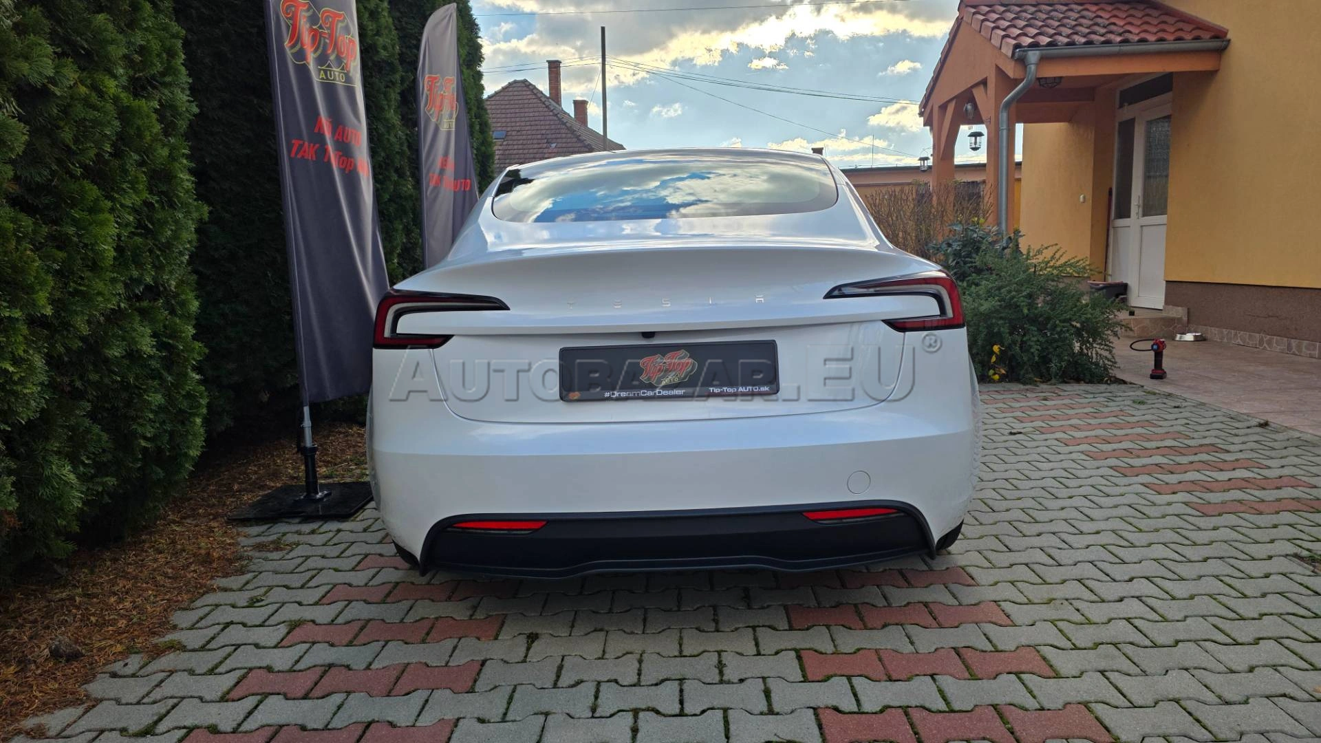 Tesla Model 3 2023 na predaj – fotografia 6