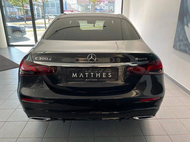 Mercedes-Benz E trieda Sedan 300 d mHEV 4MATIC A/T