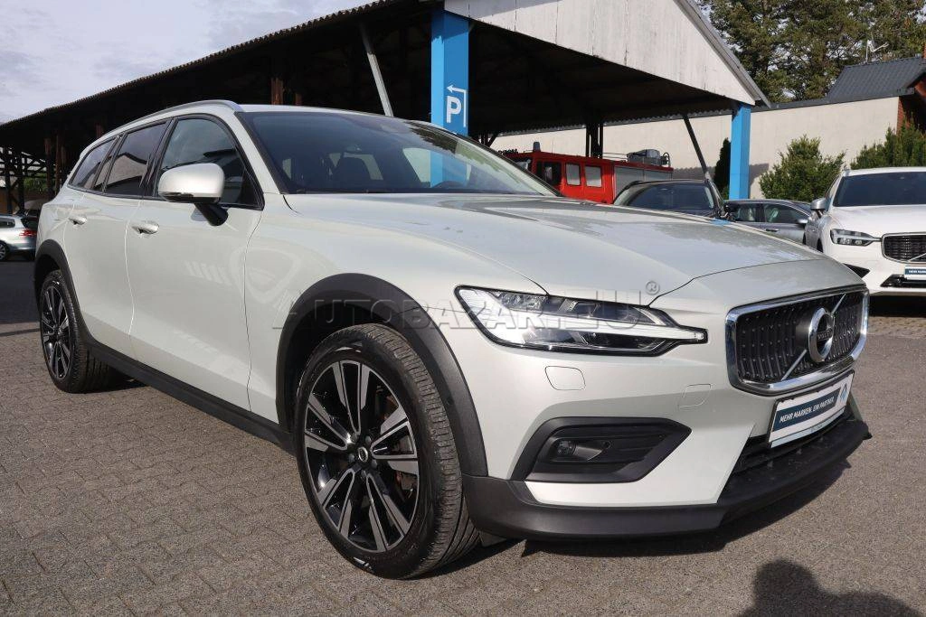 Volvo V60 Cross Country B4 D AWD Geartronic Pro