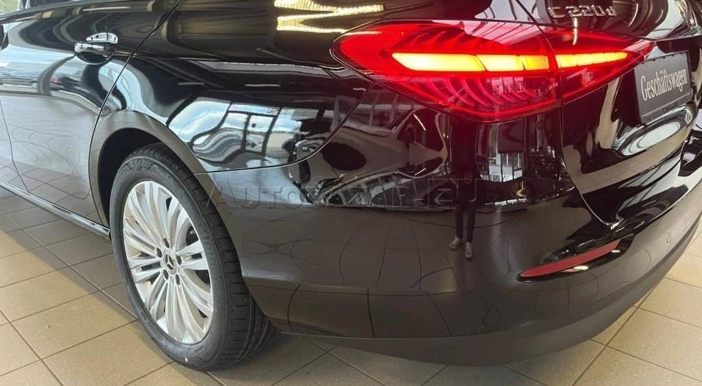 Mercedes-Benz C trieda Kombi Mercedes Benz  220 d 4M