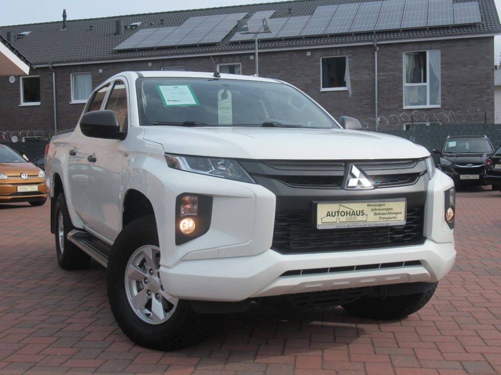 Mitsubishi L 200 L200 DoKa 4WD 2,2 DI-D