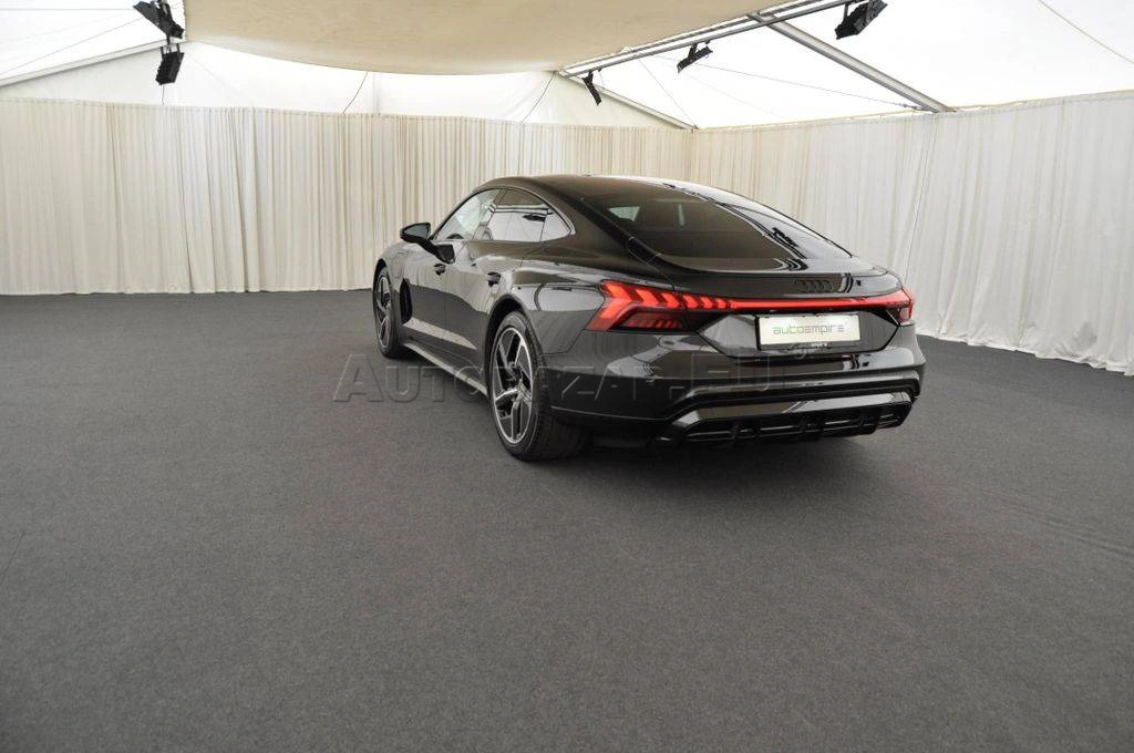 Audi E-tron GT quattro