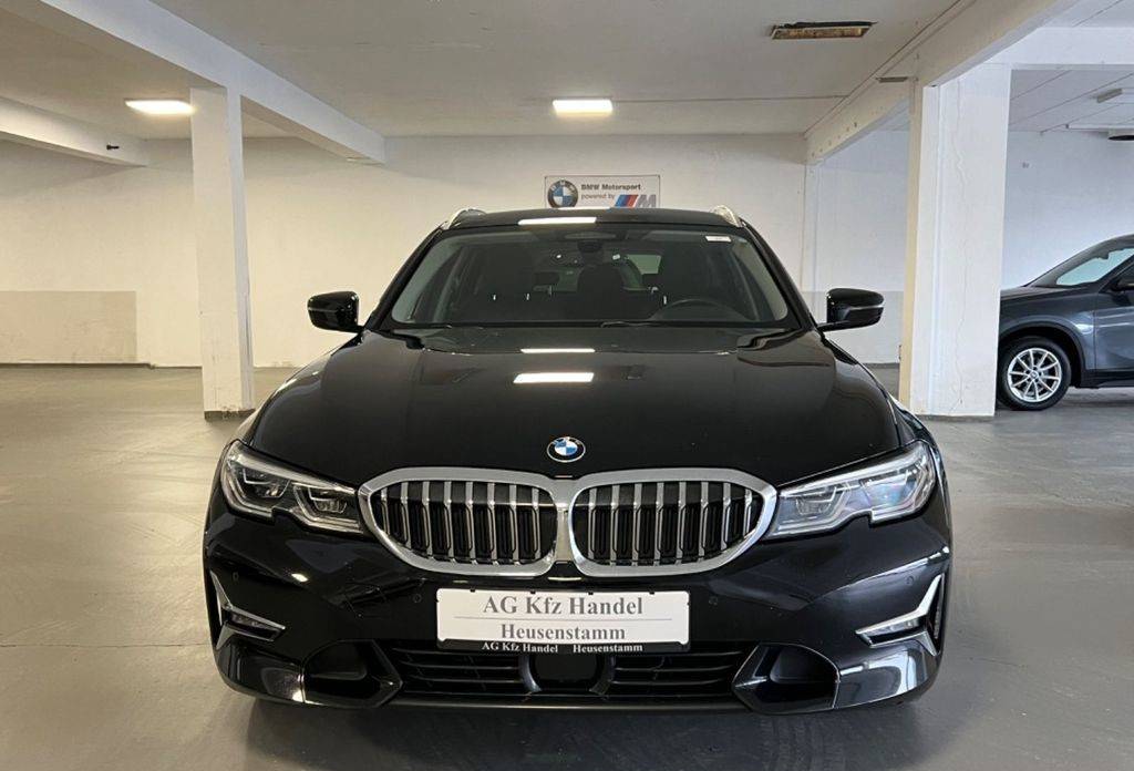 BMW Rad 3 Touring 330d  xDrive A/T