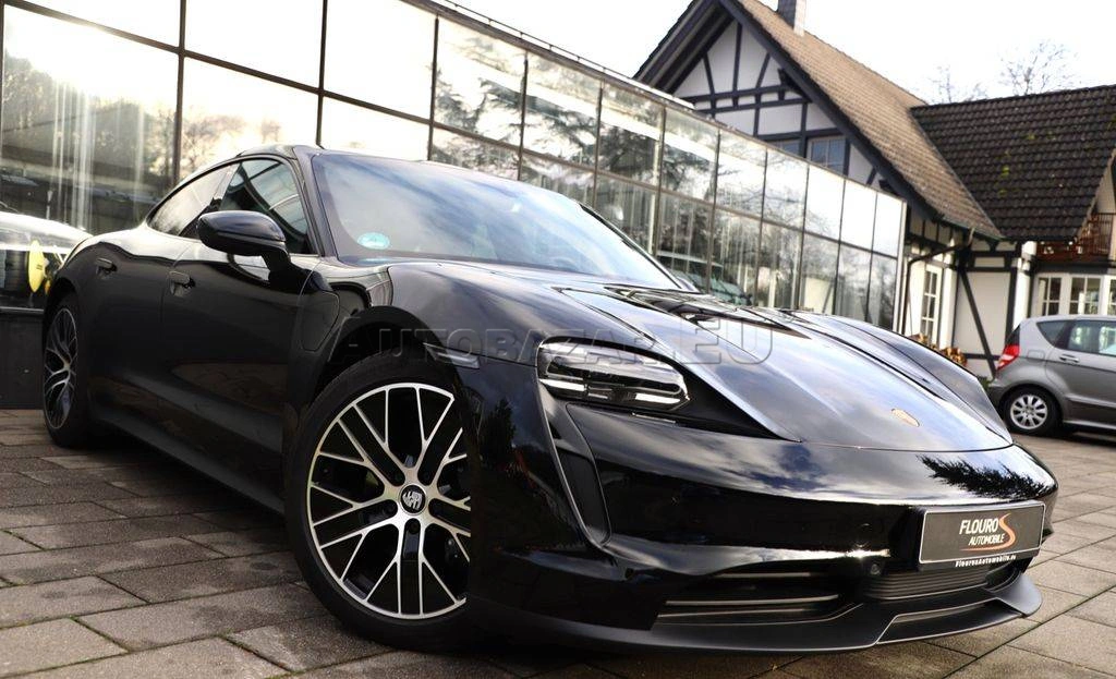 Porsche Taycan Turbo