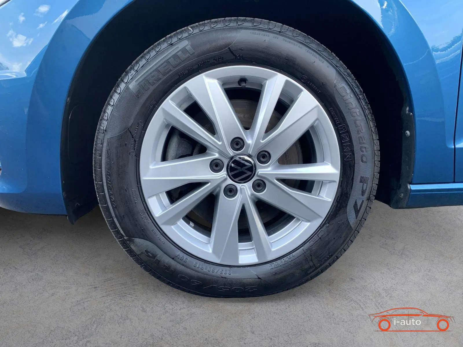 Volkswagen Touran 2023 na predaj – fotografia 6