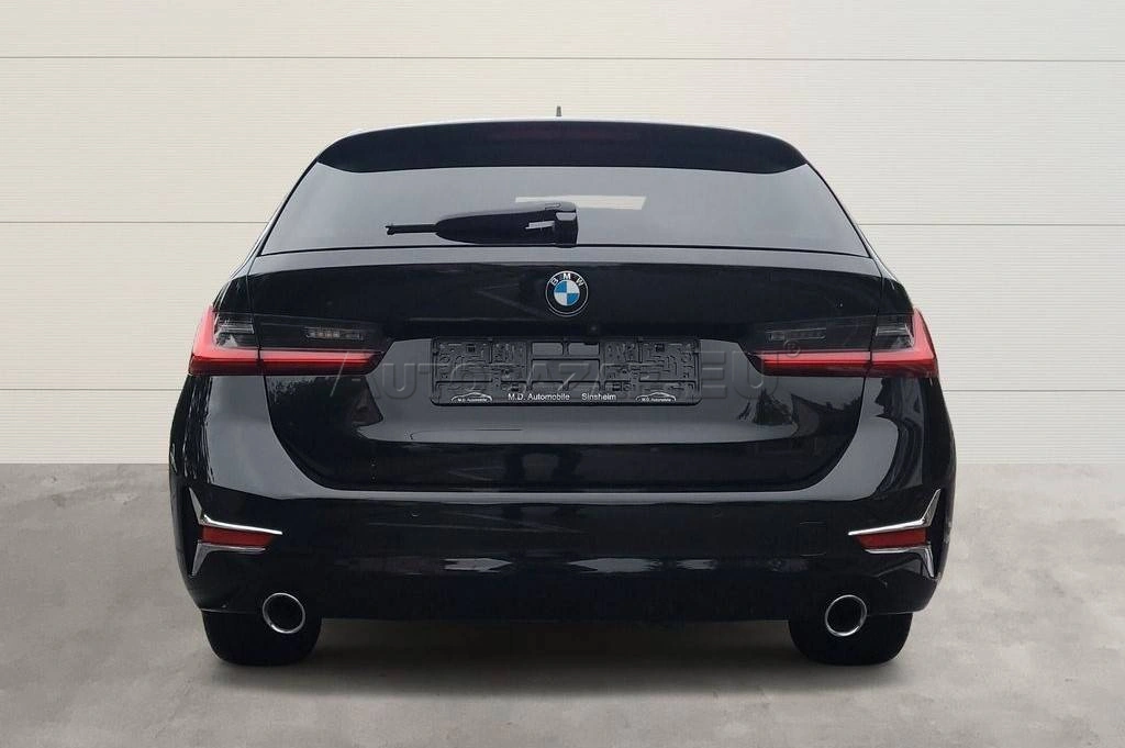 BMW Rad 3 Touring 330d  xDrive A/T