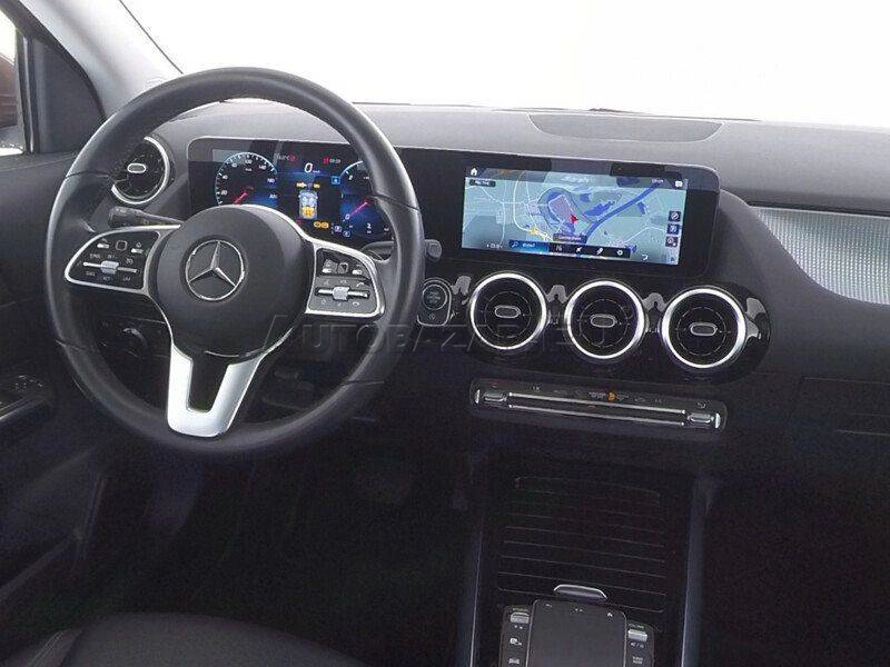 Mercedes-Benz GLA 200 d 4MATIC A/T